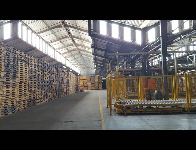 10,500M² FACTORY FOR SALE IN BELLVILLE CENTRAL